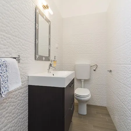 Spacious Rural W Pool * Raša