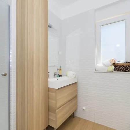 Spacious Rural W Pool