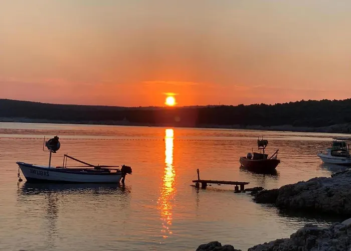 Spacious Rural W Pool Villa *