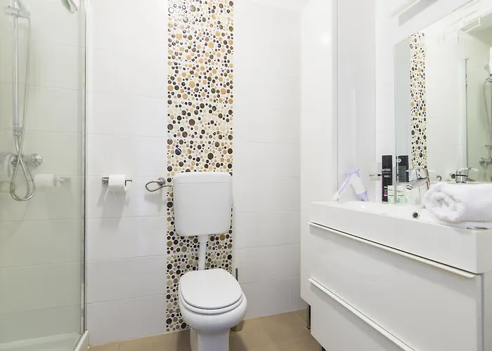 Spacious Rural W Pool Raša