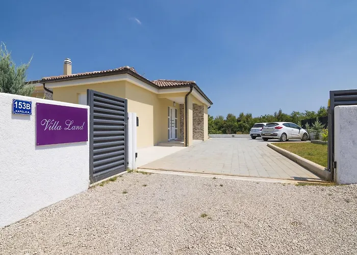 Vila Spacious Rural W Pool *